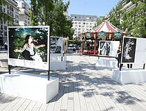Exposition Etre beau sur la Grand'Place - Agrandir l'image (fenêtre modale)