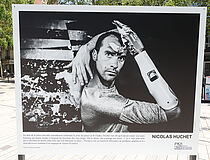 Exposition Etre beau sur la Grand'Place - Agrandir l'image (fenêtre modale)
