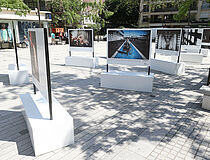 Exposition Etre beau sur la Grand'Place - Agrandir l'image (fenêtre modale)